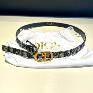 LIKE NEW Christian Dior navy and cream logo belt with gold hardware!